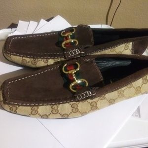 Gently used gucci men's shoes